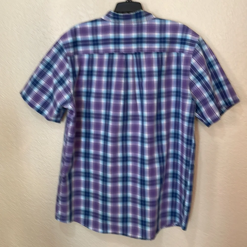 Chaps mens large purple like new shirt. - Picture 5 of 5